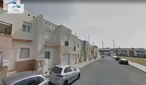 Casa en calle Coronil, 5
