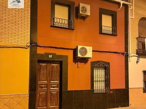 Casa en calle de Ramón y Cajal
