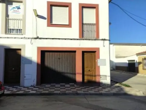 Casa en calle Fuente Palmera