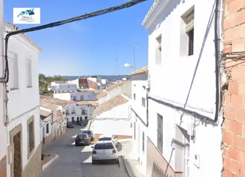 Casa adosada en calle del Pozo