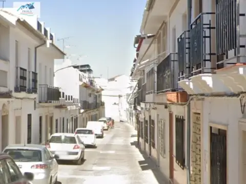 Casa en calle de Lucas Jurado
