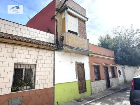Casa adosada en calle Italia