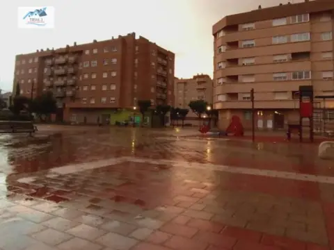 Piso en Plaza Miguel Ángel Blanco