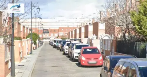 Casa adosada en calle de Alejo Carpentier