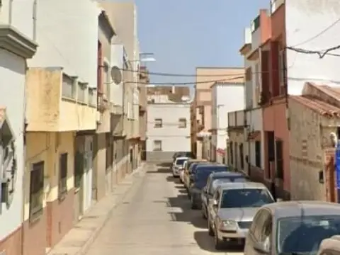 Casa en calle del Mirlo