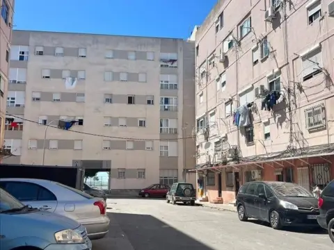 Dúplex en calle Doctor Girón Segura