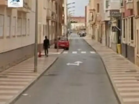 Casa en calle de Luis Buñuel