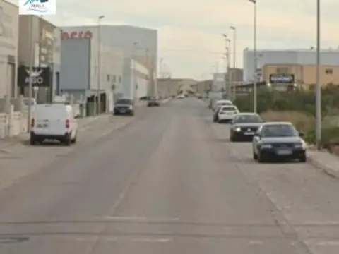 Nave industrial en calle Dels Almogavers