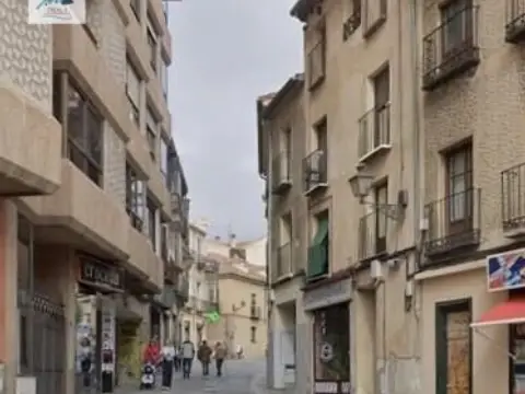 Oficina en calle de la Muerte y Vida