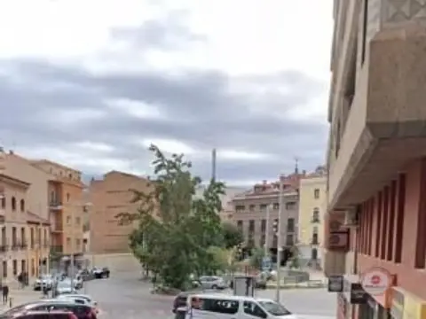 Oficina en calle de la Muerte y Vida