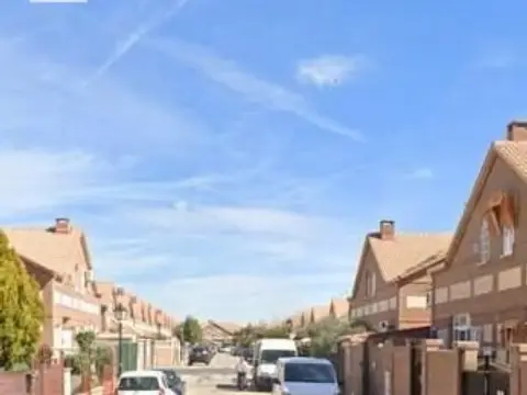 Casa en calle de Monte de Encinas