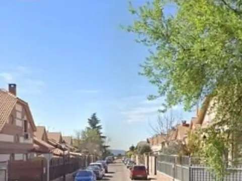 Casa en calle de Monte de Encinas