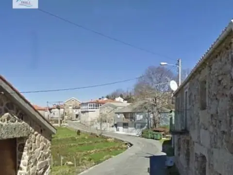 Casa en calle Guntumil