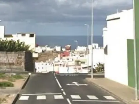 Piso en calle Cabo Valentin