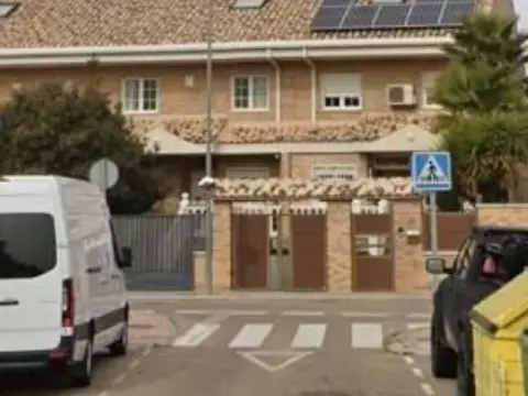 Casa en calle de Santoña