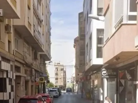Piso en calle de Santa Ana