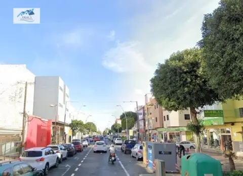 Local comercial en Avenida de las Canarias