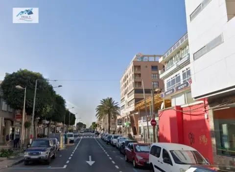 Local comercial en Avenida de las Canarias