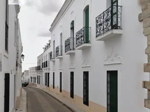 Piso en calle Luis Zambrano