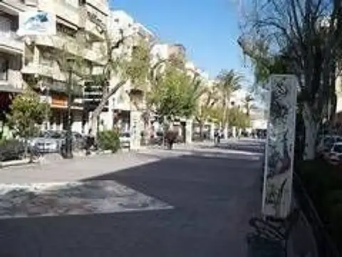 Casa en calle Ascoy-Poblado