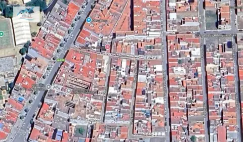 Chalet en calle de la Azucena