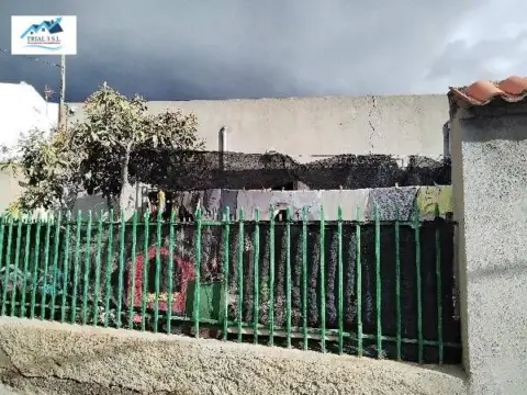 Casa en calle de la Ronda de Almohara