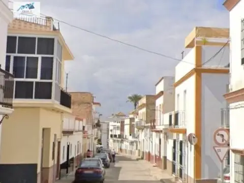 Casa en calle de Antonio Álvarez Aguilar