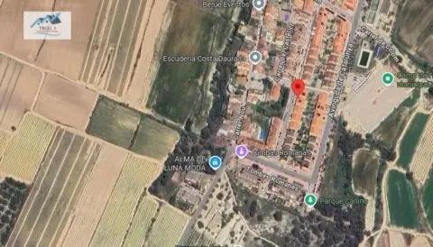 Casa adosada en Carrer de Solans
