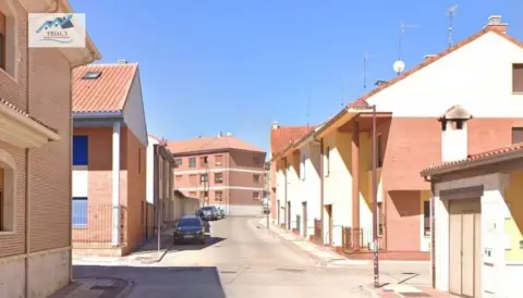Casa adosada en calle de Jaén