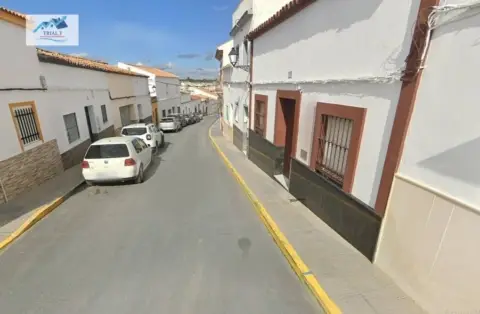 Casa adosada en calle Triana