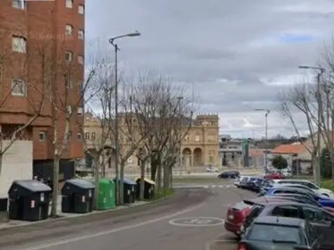 Piso en Avenida Federico Cantero Villamil