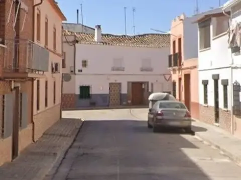 Casa adosada en calle de la Rosa