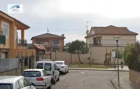 Casa en calle de Salvador Dalí
