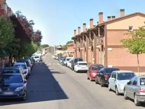 Piso en calle Veintinueve DIC