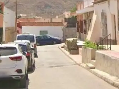 Almacén en calle de las Pedreras