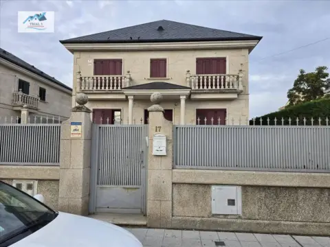 Casa adosada en calle del Maestro Acevedo