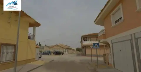 Casa adosada en calle Juan de Cobato