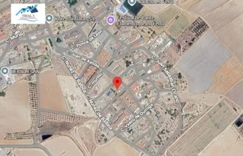 Casa adosada en calle Juan de Cobato