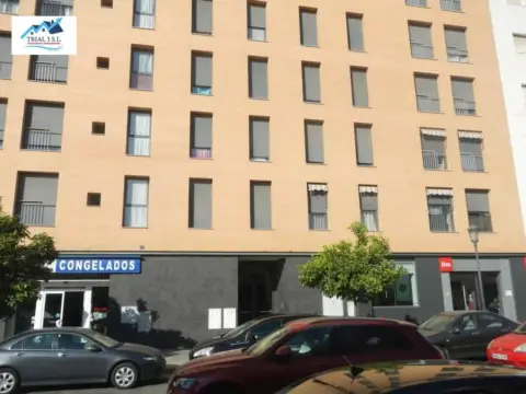 Piso en calle Monsalvez