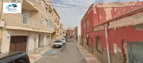 Casa en calle de Antonio Vallejo