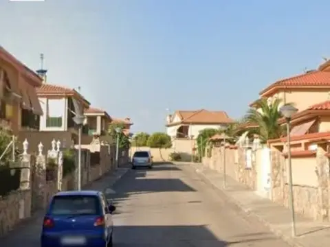 Casa en calle de Salvador Dalí