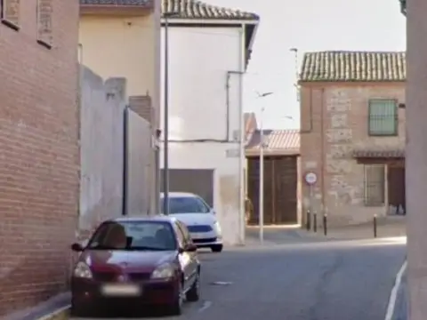 Piso en calle de la Hospedería