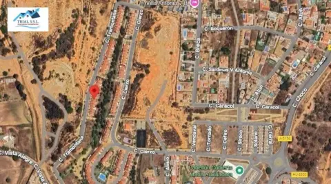 Casa adosada en calle Tramontana