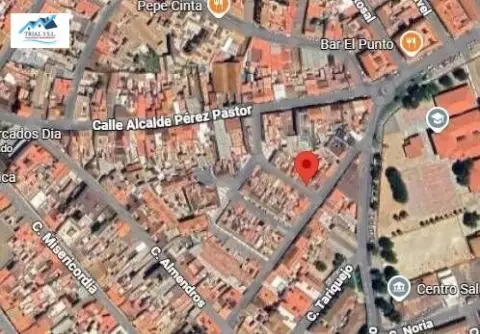 Casa adosada en calle de la Encinilla