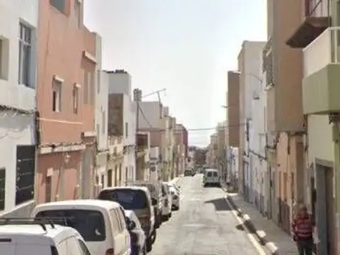 Piso en calle Doramas