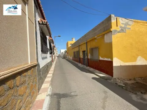 Chalet en calle de la Falla