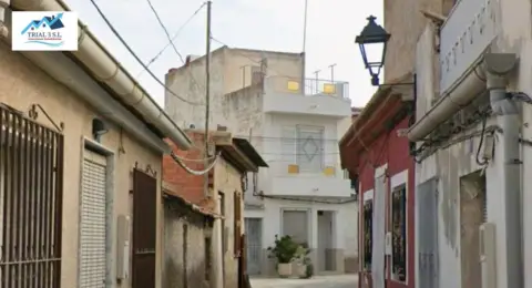 Casa adosada en calle de Triana