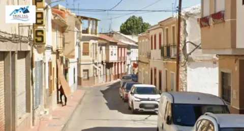 Casa adosada en calle de la Magdalena
