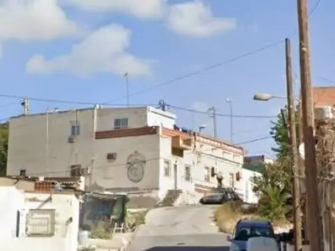 Casa en calle Casas Candela-Santa Lucia