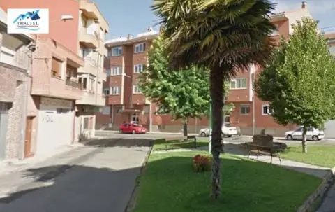 Piso en calle de Valdesaz